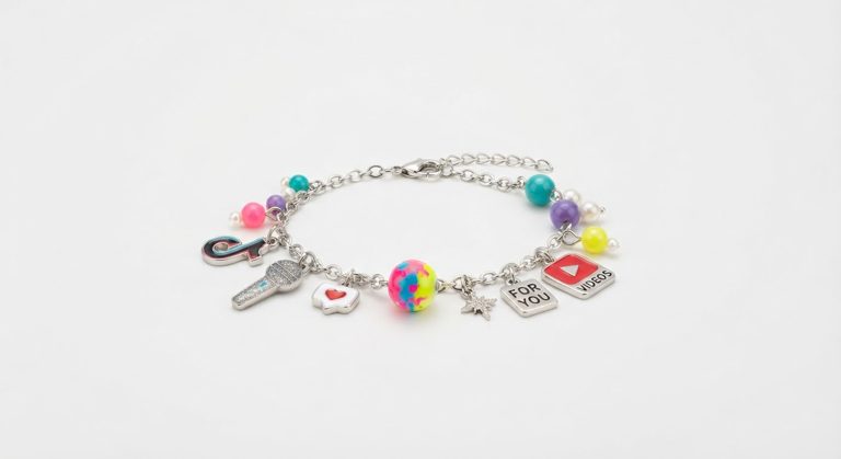 Bijoux thème tiktok